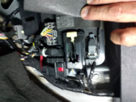 2006 explorer smart junction box location|Suspected SJB problem .